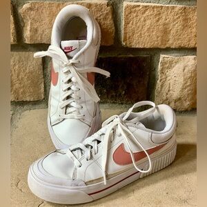 Women’s Nike Court Legacy Lift